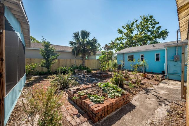 3811 44TH AVENUE N, St Petersburg, FL 33714