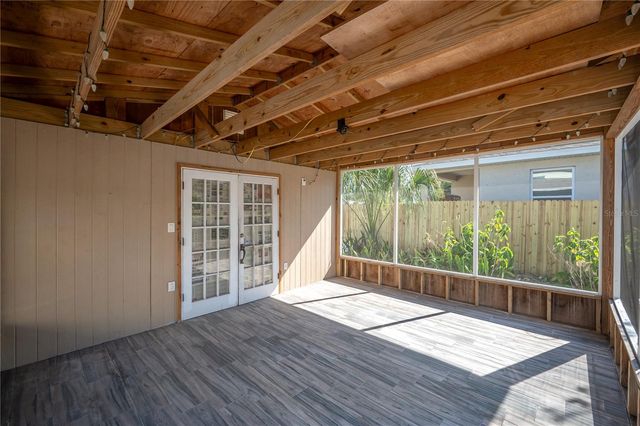 3811 44TH AVENUE N, St Petersburg, FL 33714