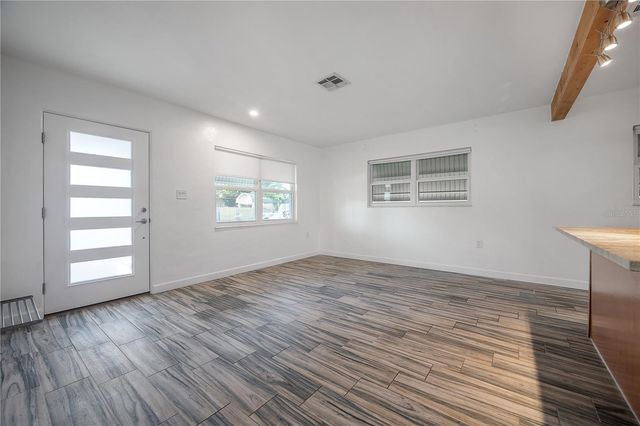 3811 44TH AVENUE N, St Petersburg, FL 33714