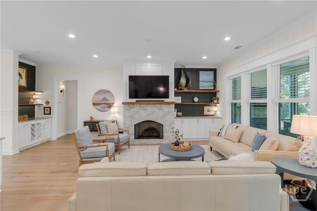 305 Lafayette Drive, Richmond Hill, GA 31324