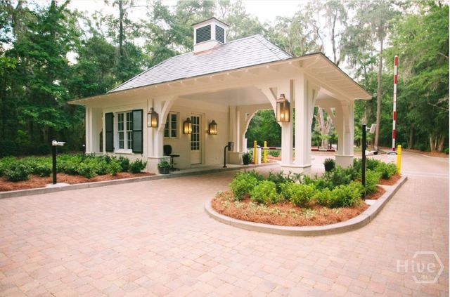 305 Lafayette Drive, Richmond Hill, GA 31324