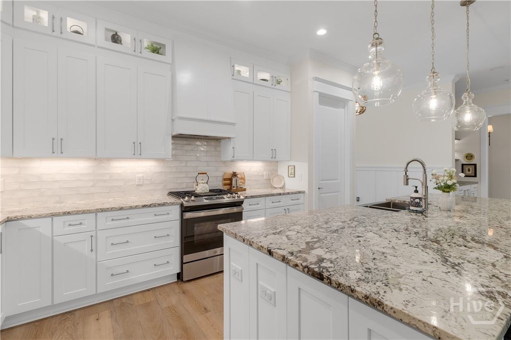 Image 13 of property listing at 305 Lafayette Drive, Richmond Hill, GA 31324