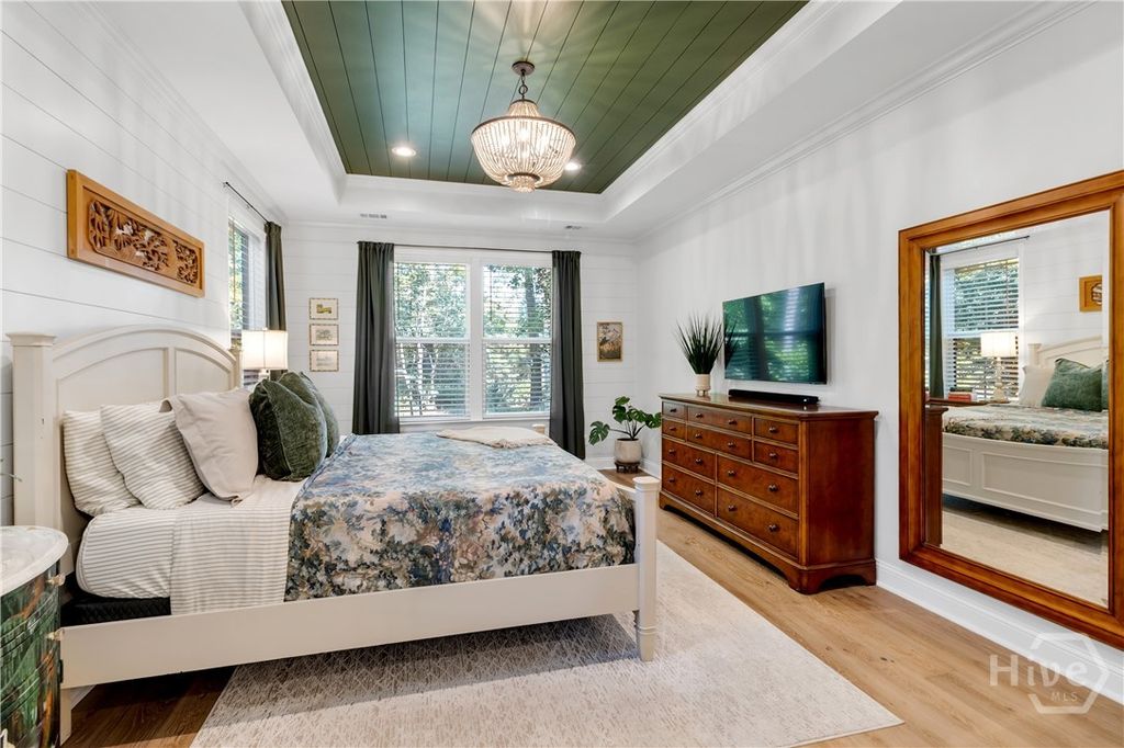 Image 24 of property listing at 305 Lafayette Drive, Richmond Hill, GA 31324