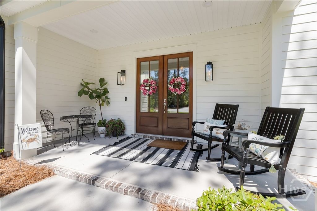 Image 6 of property listing at 305 Lafayette Drive, Richmond Hill, GA 31324