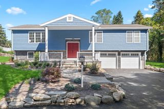 4 Shore Road, Westerly, RI 02891