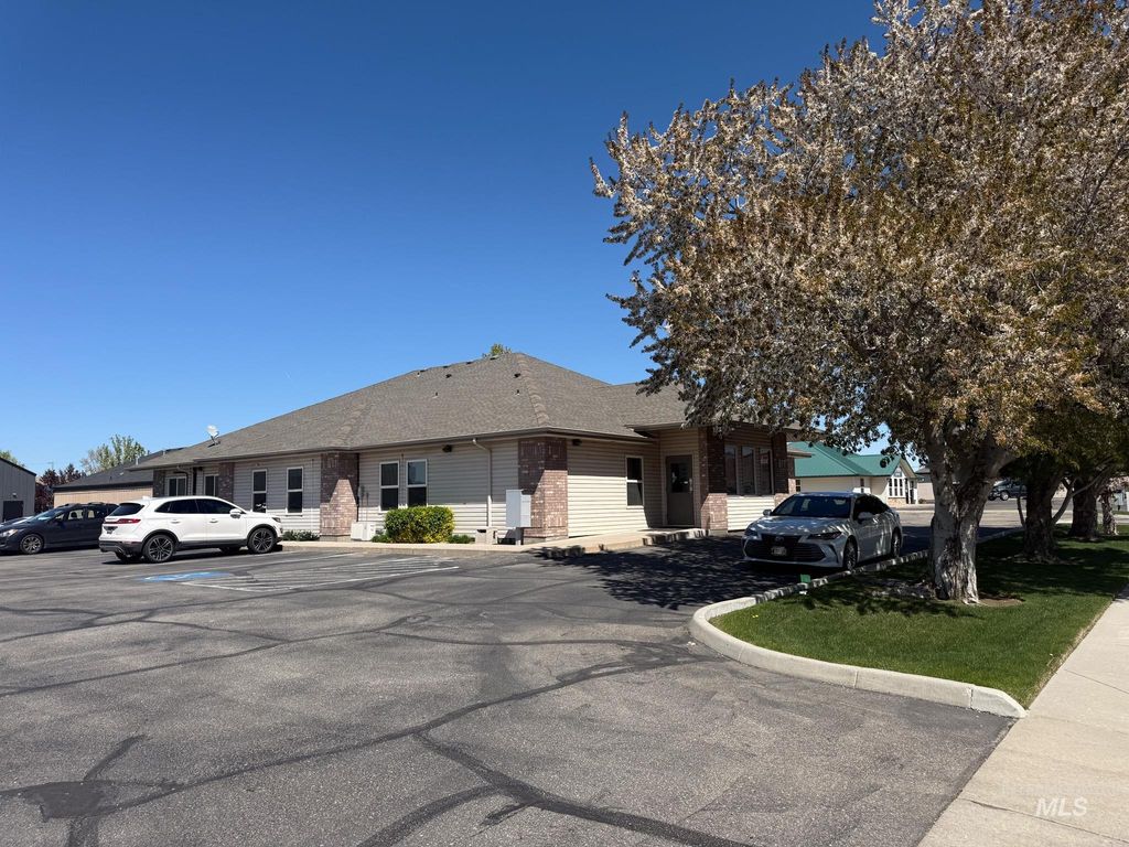 811 NW 12th St, Fruitland, ID 83619