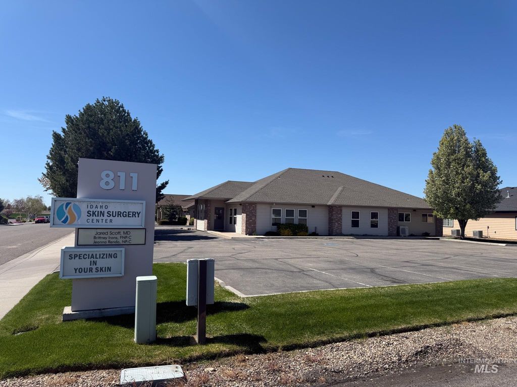 811 NW 12th St, Fruitland, ID 83619 photo 3