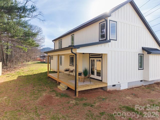 75 Scott Meadows Drive, Asheville, NC 28806