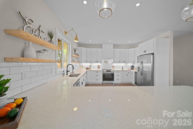 75 Scott Meadows Drive, Asheville, NC 28806