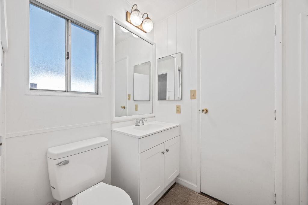 Image 14 of property listing at 5505 W Tulare Spc 73, Visalia, CA 93277