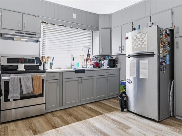 13 Rosebank Avenue, Providence, RI 02908