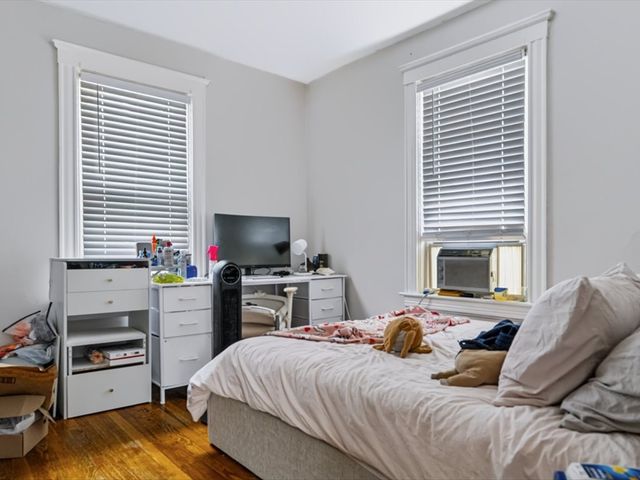 13 Rosebank Avenue, Providence, RI 02908