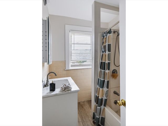 13 Rosebank Avenue, Providence, RI 02908