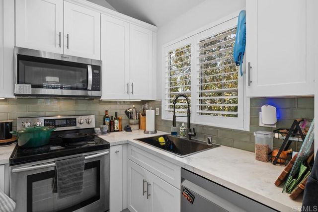 7389 Calle Cristobal 240, San Diego, CA 92126