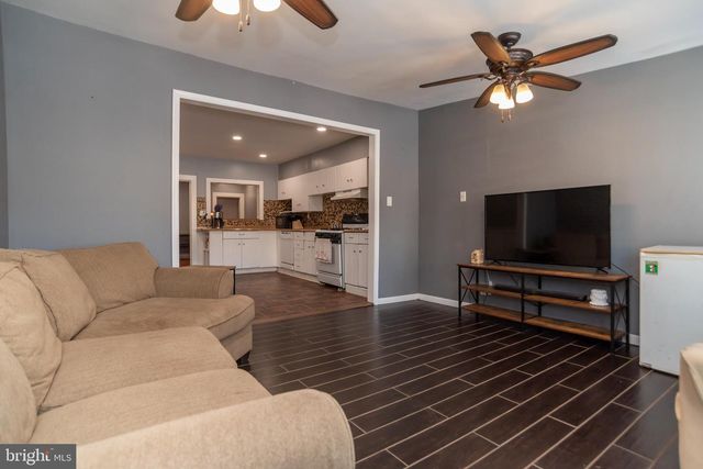 435 CEDAR STREET ST, Bristol, PA 19007