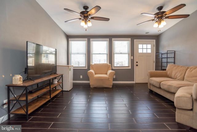 435 CEDAR STREET ST, Bristol, PA 19007