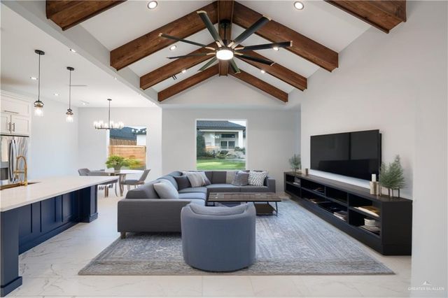 2305 N Venice Avenue, Edinburg, TX 78542