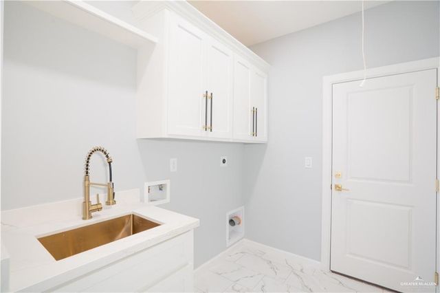 2305 N Venice Avenue, Edinburg, TX 78542