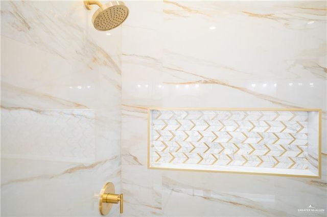 2305 N Venice Avenue, Edinburg, TX 78542