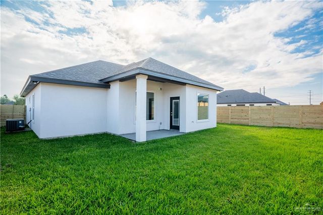 2305 N Venice Avenue, Edinburg, TX 78542