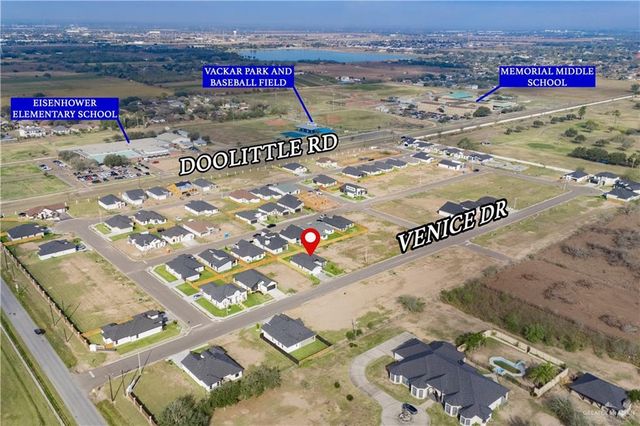 2305 N Venice Avenue, Edinburg, TX 78542