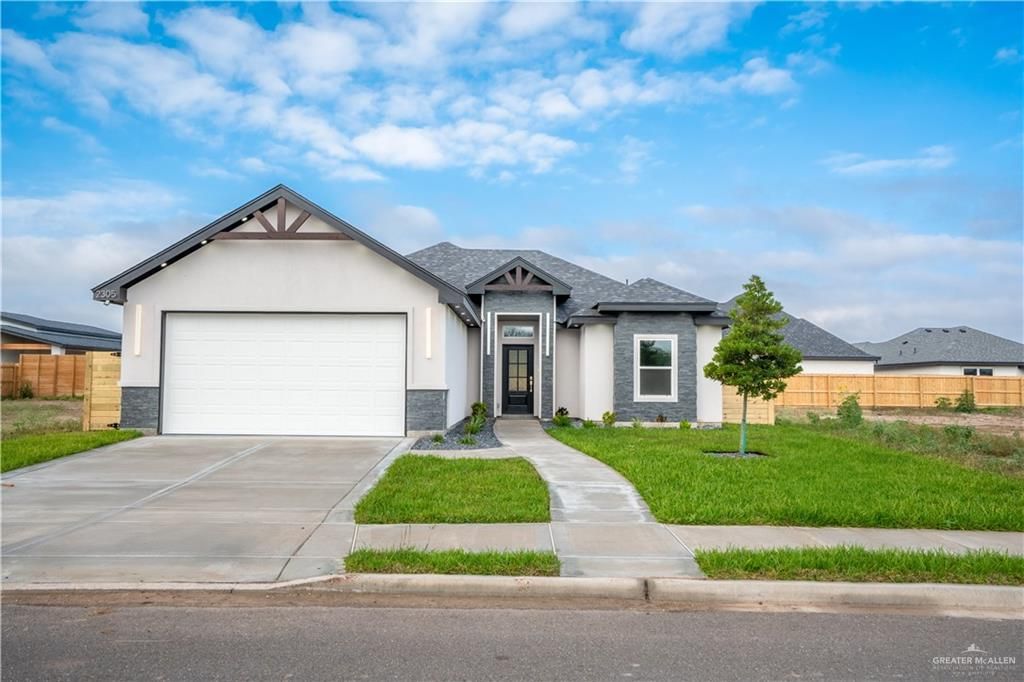 2305 N Venice Avenue, Edinburg, TX 78542