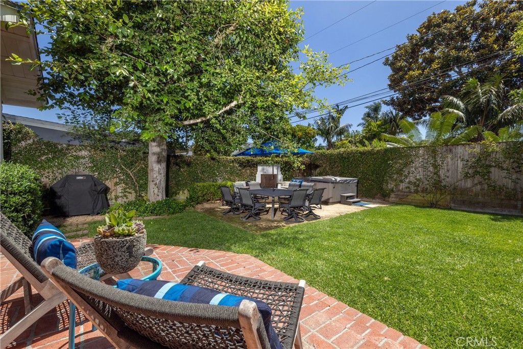 Image 15 of property listing at 415 Walnut, Costa Mesa, CA 92627