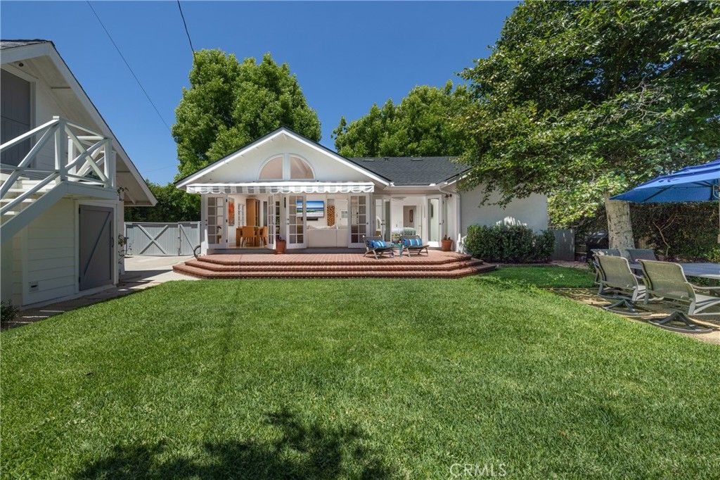 Image 32 of property listing at 415 Walnut, Costa Mesa, CA 92627