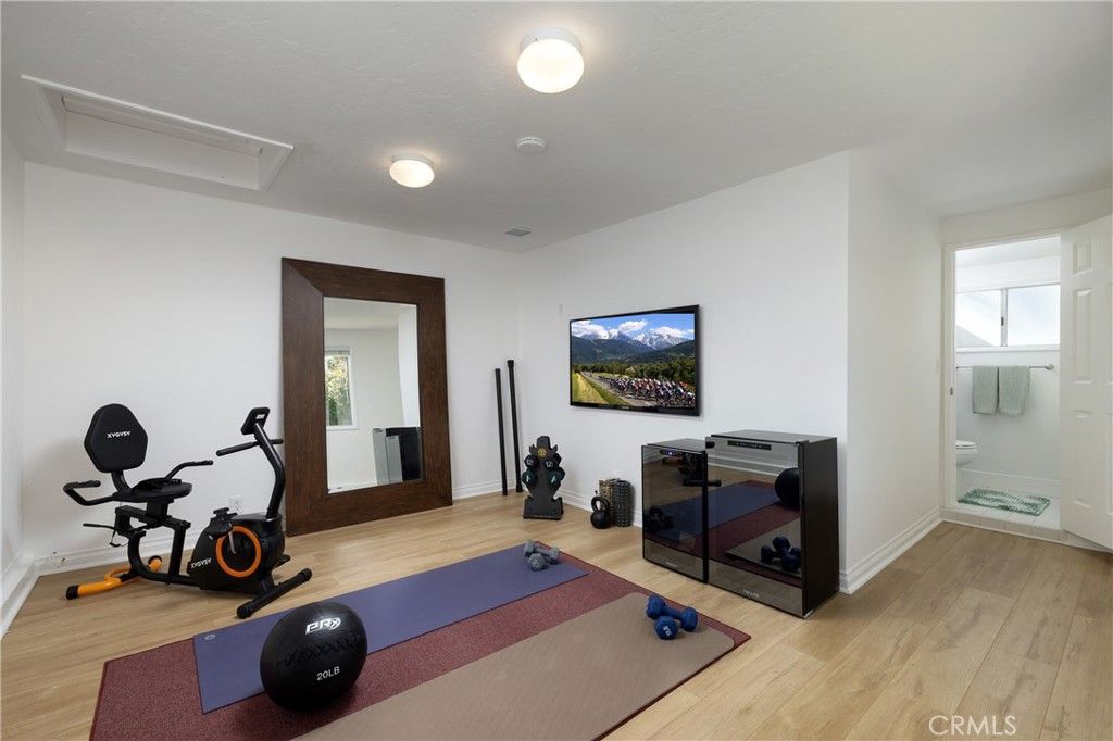 Image 33 of property listing at 415 Walnut, Costa Mesa, CA 92627