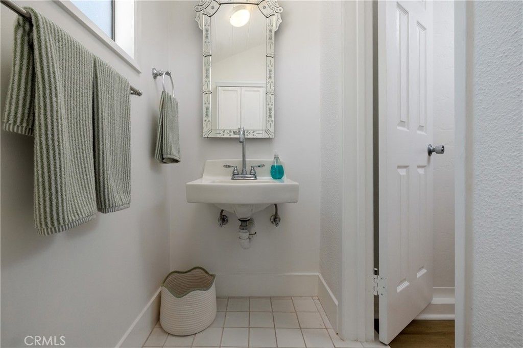 Image 34 of property listing at 415 Walnut, Costa Mesa, CA 92627
