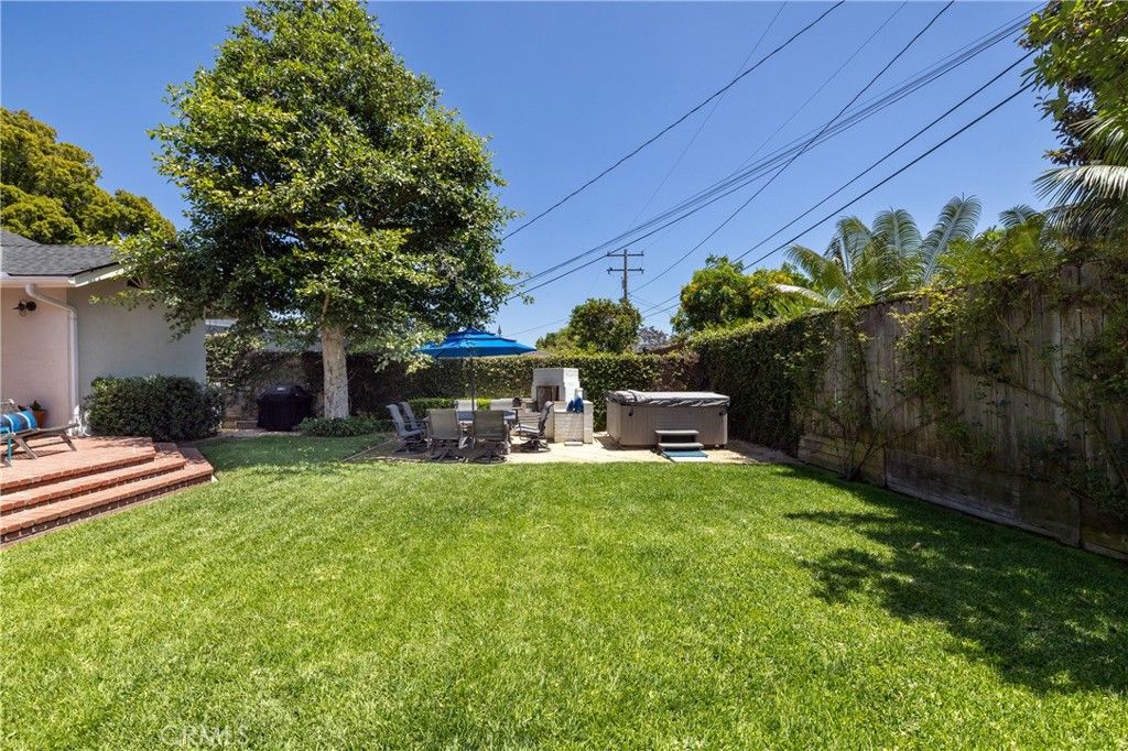 Image 37 of property listing at 415 Walnut, Costa Mesa, CA 92627