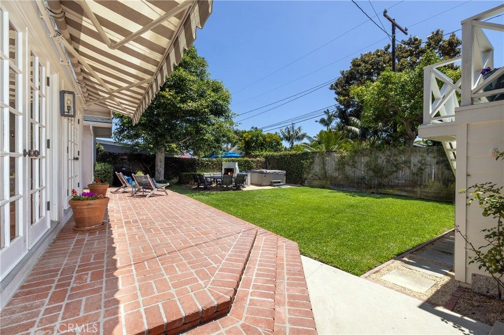 Image 38 of property listing at 415 Walnut, Costa Mesa, CA 92627