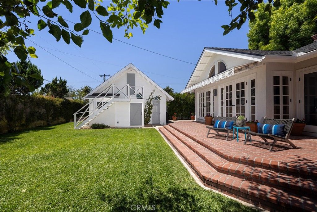 Image 40 of property listing at 415 Walnut, Costa Mesa, CA 92627
