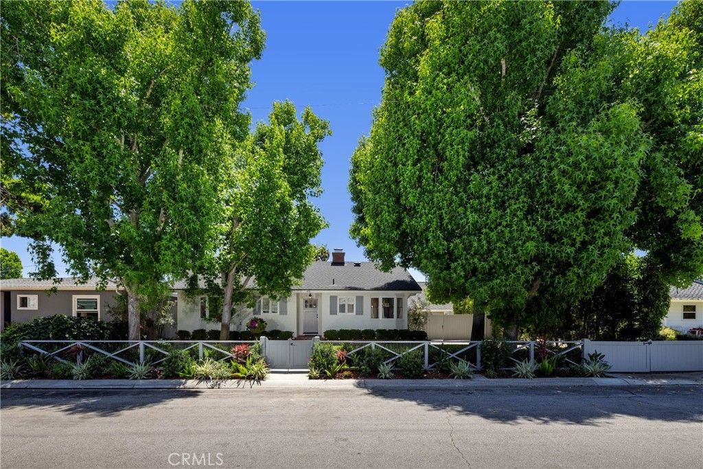 Image 41 of property listing at 415 Walnut, Costa Mesa, CA 92627