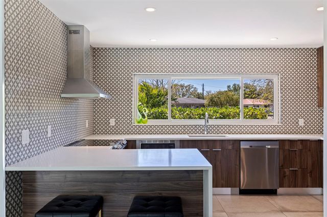 259 MINEOLA DRIVE E, Belleair Bluffs, FL 33770