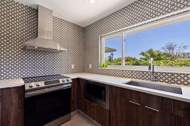 259 MINEOLA DRIVE E, Belleair Bluffs, FL 33770