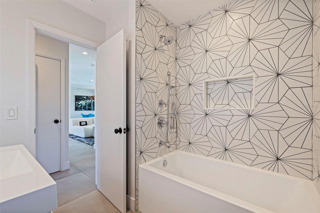 259 MINEOLA DRIVE E, Belleair Bluffs, FL 33770