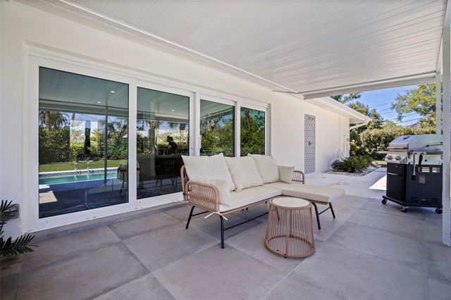 259 MINEOLA DRIVE E, Belleair Bluffs, FL 33770