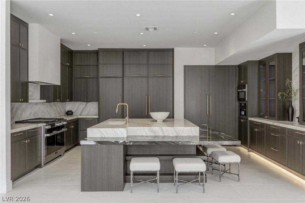 301 North Royal Ascot Drive, Las Vegas, NV 89144 — photo 5