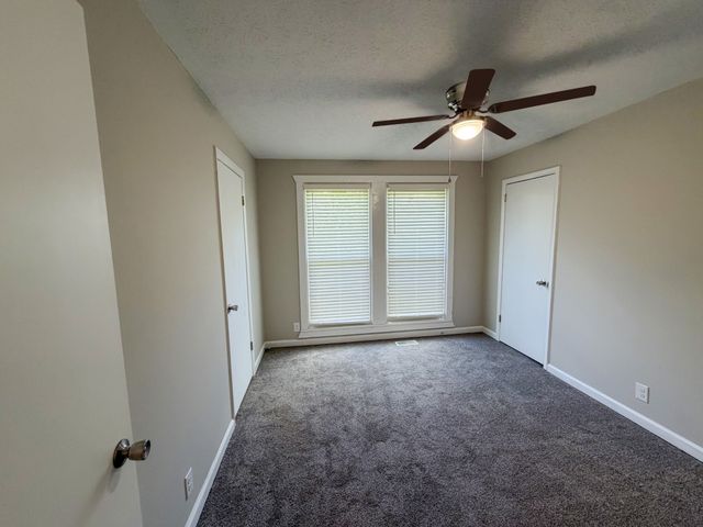 159 W Hester Rd, Cottontown, TN 37048