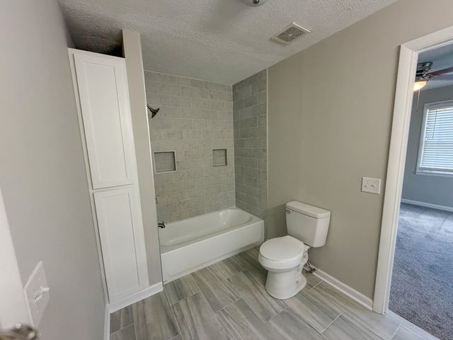 159 W Hester Rd, Cottontown, TN 37048