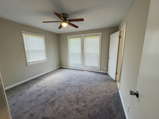 159 W Hester Rd, Cottontown, TN 37048