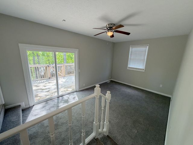 159 W Hester Rd, Cottontown, TN 37048