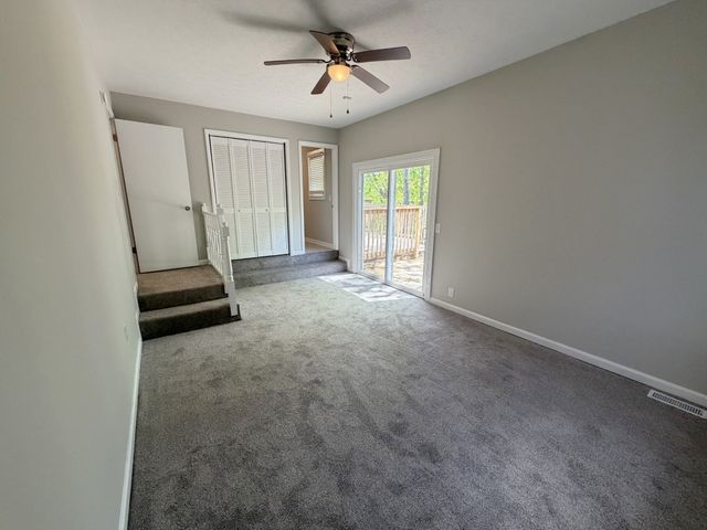 159 W Hester Rd, Cottontown, TN 37048