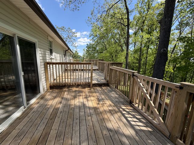 159 W Hester Rd, Cottontown, TN 37048