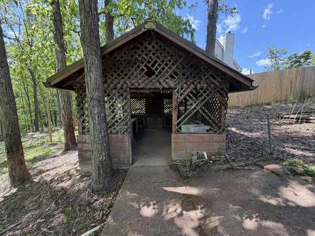 159 W Hester Rd, Cottontown, TN 37048