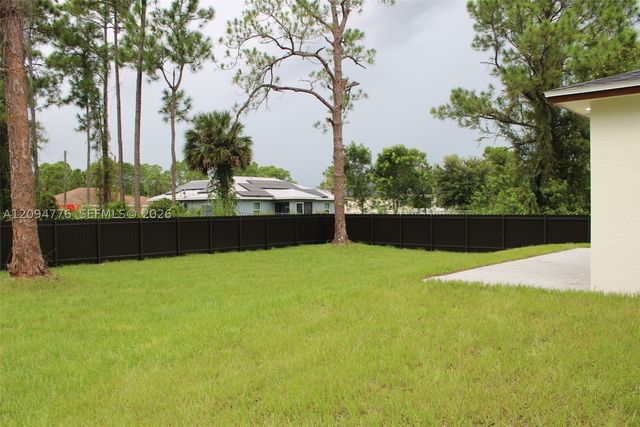728 Glacier Ave, Other, FL 33974