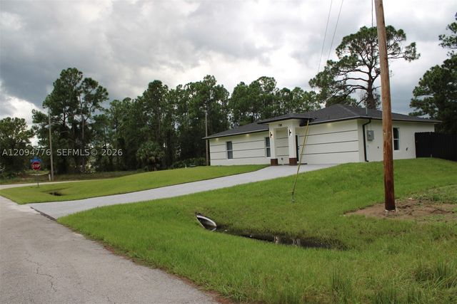 728 Glacier Ave, Other, FL 33974