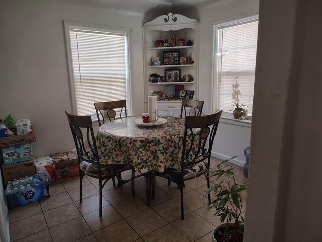 4605 E Mckenzie Avenue, Fresno, CA 93702