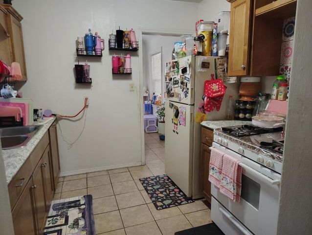 4605 E Mckenzie Avenue, Fresno, CA 93702